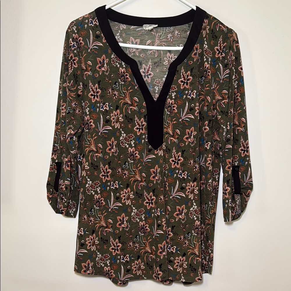 Late August Women’s 3/4 sleeve Floral Blouse‎ Size Large
